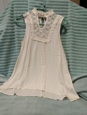 Dressy Or Casual Beigh Top